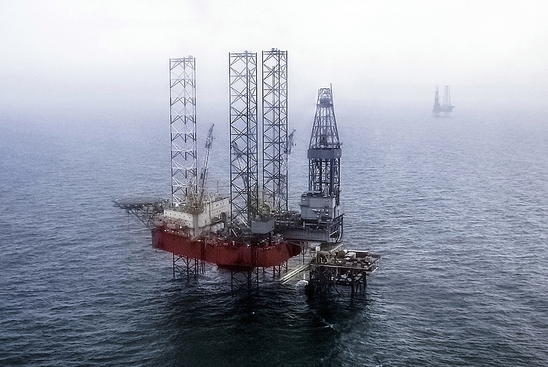 Ukrajna fekete-tengeri olaj- és gázfúrószigeteket foglalt vissza
