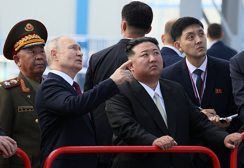 Kiderült a menü: Putyin kamcsatkai rákgombóccal és marha entrecote-tal kényeztette Kim Dzsongunt