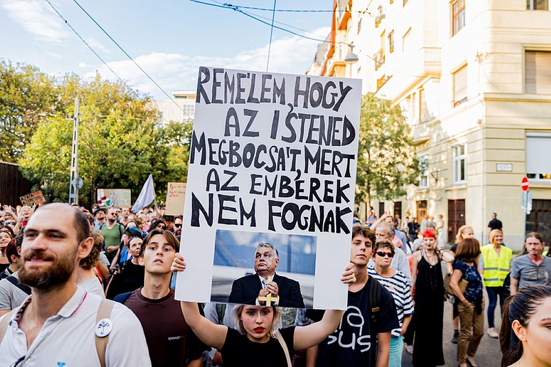 Orbán Viktort is meghívták a rendezvényükre a demokráciáért tüntető tanárok és diákok