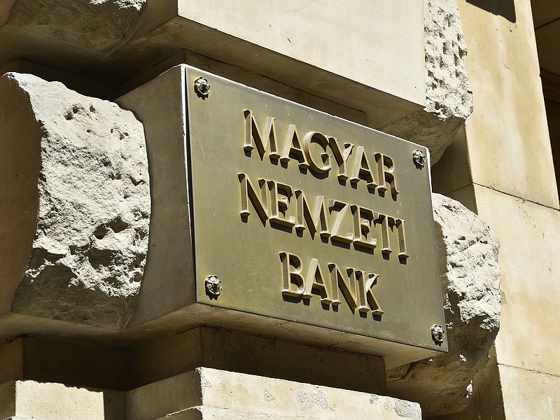 Bírságolt az MNB: több hazai pénzintézet is rosszul tájékoztatta az ügyfeleket