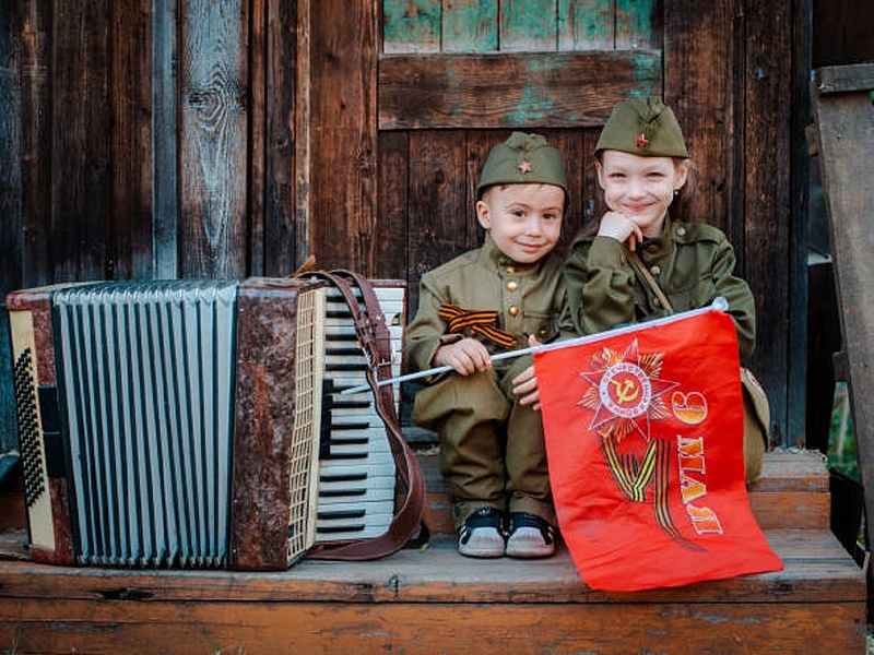 Oroszország a gyermekeit háborúra készíti fel, változik a tanterv