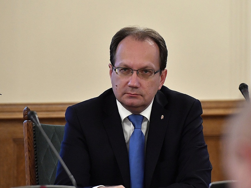 Hoppál Péter már nem miniszteri biztos, új feladatot kapott