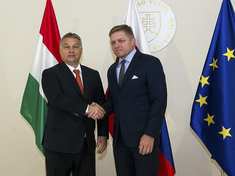 „Guess who’s back!” – Orbán Viktor is gratulált Robert Ficónak