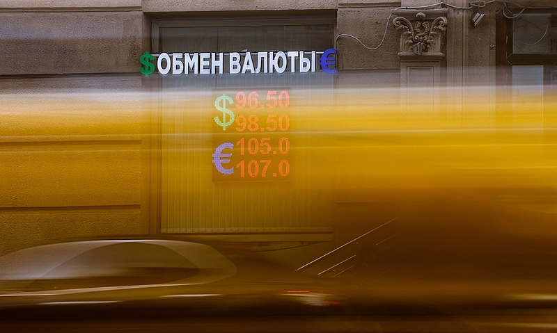 Szakad a rubel, Oroszország megint bajban van