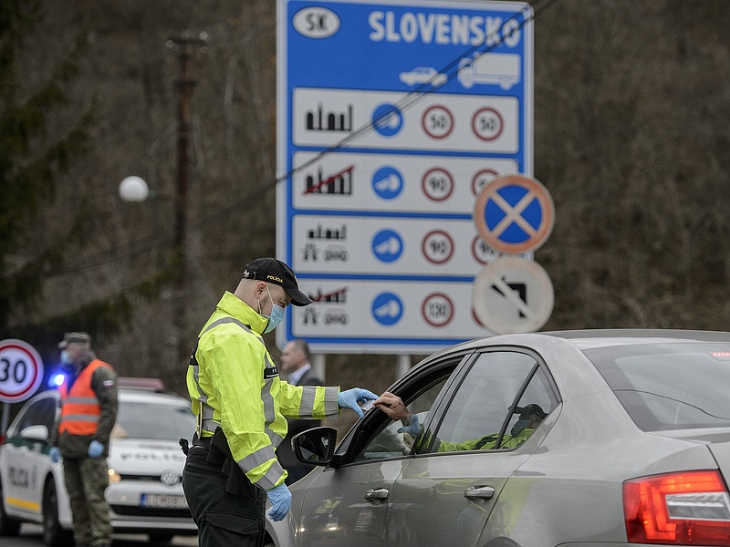 Csütörtöktől visszaállítják az ellenőrzést a szlovák-magyar határon