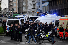Felbőszült tömeg, rettegő tanárok, pattanásig feszült a helyzet Németországban