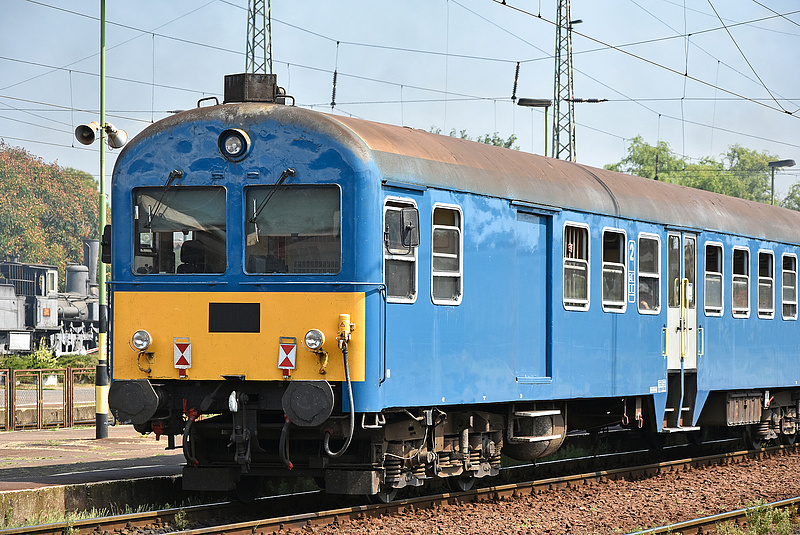 Két embert elgázolt a vonat Debrecenben