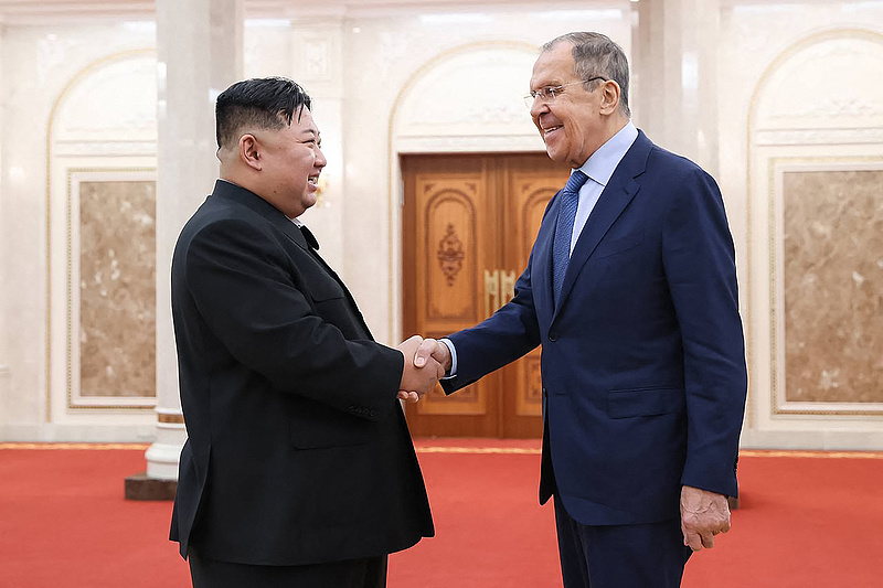 Retteg a nyugat: új szintre lépett az orosz-észak-koreai kapcsolat