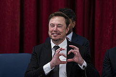 Elon Musk kinevette őket, most a Tesla nyakán valósítják meg az álmokat