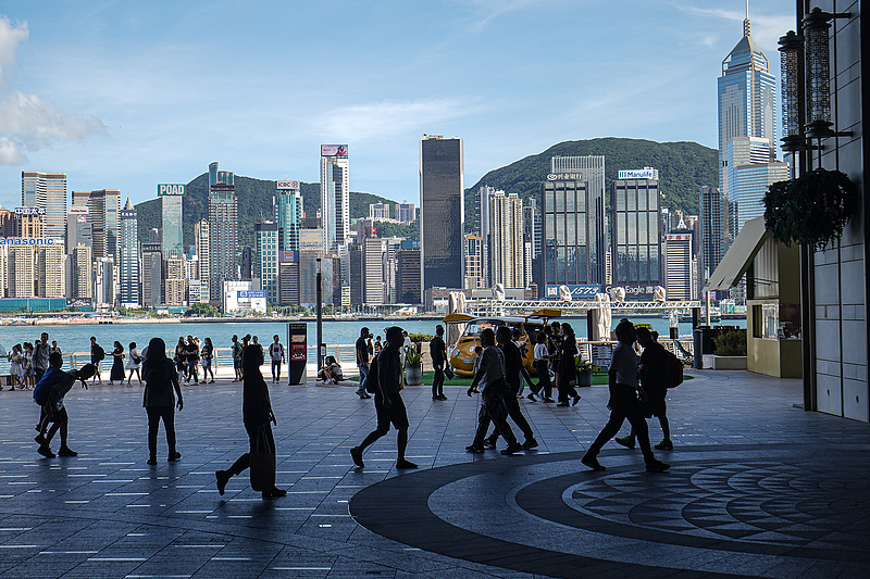Hongkong elengedi a gyeplőt: csökken az ingatlanilleték