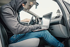 Már az autóinkat is megtámadják a hackerek