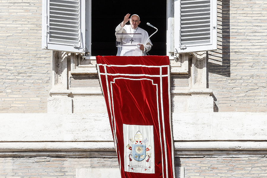 Ferenc pápa tűzszünetre szólított fel a Szent Péter téren mondott vasárnapi áldásában 2023. október 29-én.