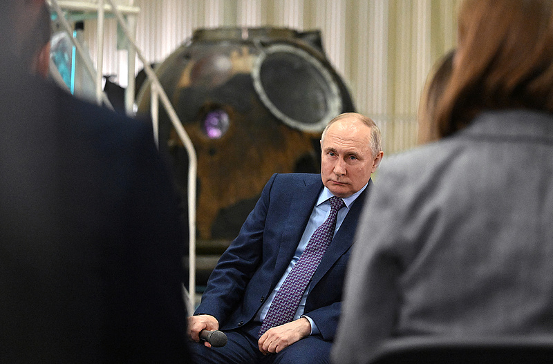 Putyin kinyitott egy nukleáris kiskaput