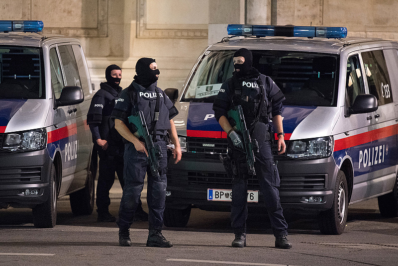 Eldurvult Bécsben a terrorhelyzet: gyerekek felrobbantásával fenyegetőznek