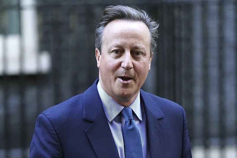 Ettől minden brit dobott ma egy hátast: visszatér a korábbi miniszterelnök