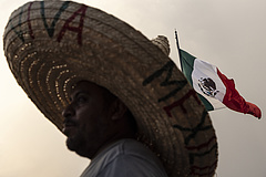 Mexikóban a 12 évesek is fegyvert kapnak