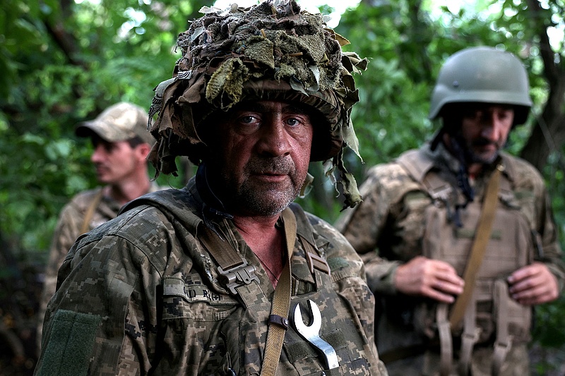 Zelenszkij sem takargathatja tovább, zsákutcában az ukrán hadsereg
