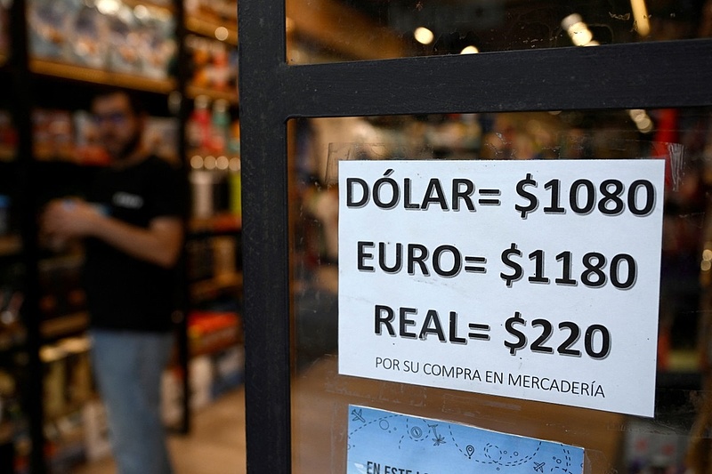 Bitcoin-ra cserélik a pesót a 276 százalékos infláció hazájában
