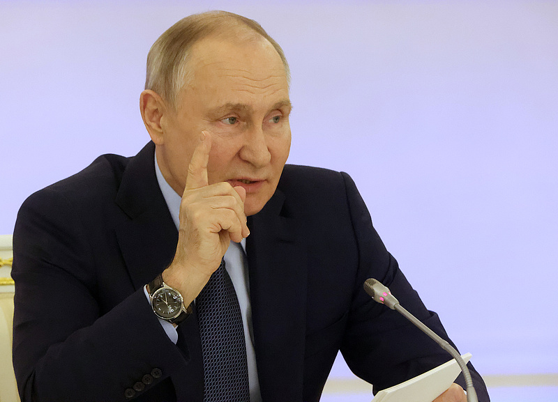 Kihúzta a gyufát a láncfűrészes reformer, Putyin kihívóját már el is kaszálták 