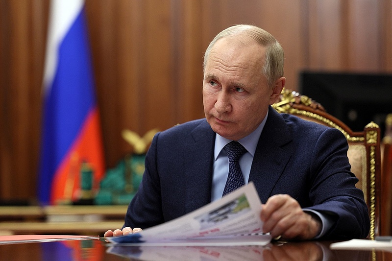 Putyin sorozással honorálta a moszkvai erotikus partit