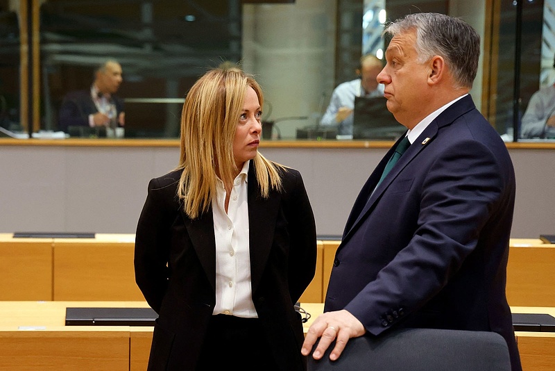 Meloni visszautasíthatatlan ajánlattal kecsegteti Orbán Viktort