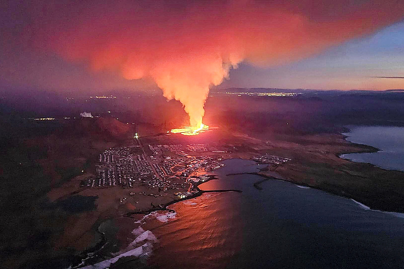 Elöntötte a láva az izlandi várost, lángokban állnak a házak