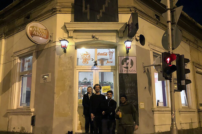 Újranyitják Szeged legismertebb kocsmáját, ami egy tragédiának is helyet adott
