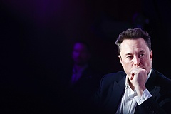 Népautót jelentett be Elon Musk