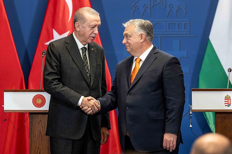 Amit lehetett, kihozta a ratifikációs lehetőségből Erdogan