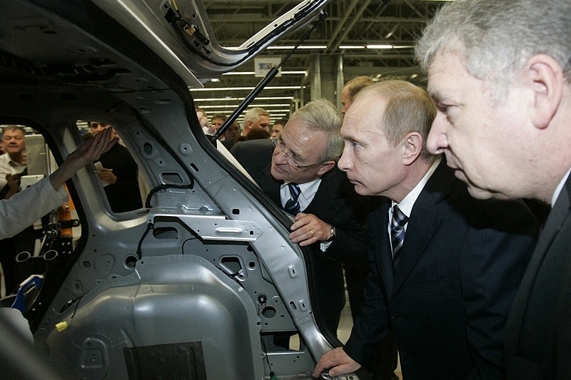 Kínai autóraktár lett a VW orosz üzeméből, flexszel szecskázták darabokra a gyártósort