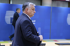 Uniós csúcs: Orbán Viktor egyedül vacsorázott