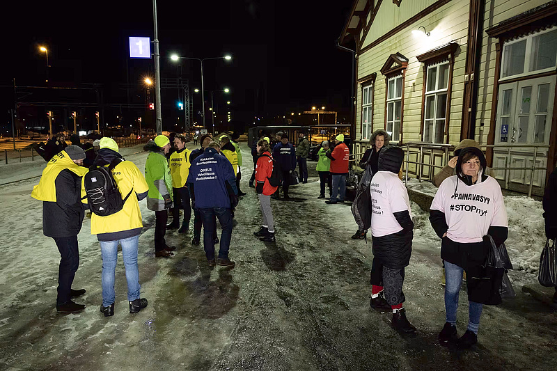 Hatalmas sztrájk kezdődött Finnországban a munkaerőpiaci reformtervek miatt