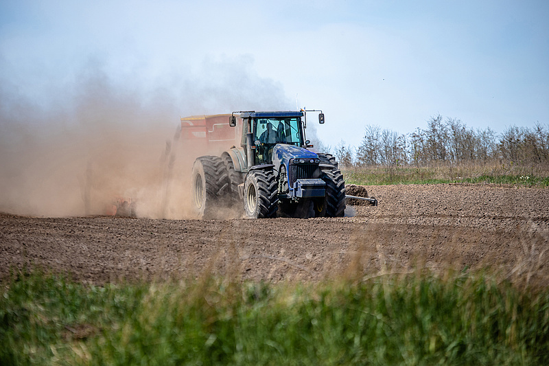 Az agrárminiszter szerint a kelet-európai országokat magukra hagyják a gabonaproblémával