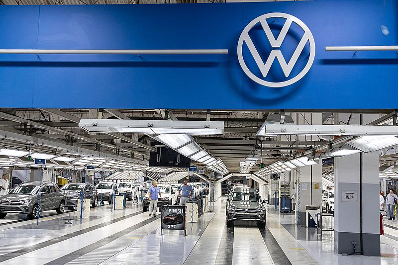 Annyit költene a Volkswagen, amennyi Magyarország éves költségvetése