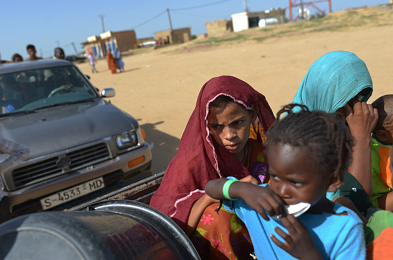 Mauritániában igyekeznek gátat szabni az illegális migrációnak