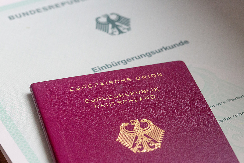 Példátlan roham indult a német útlevelekért