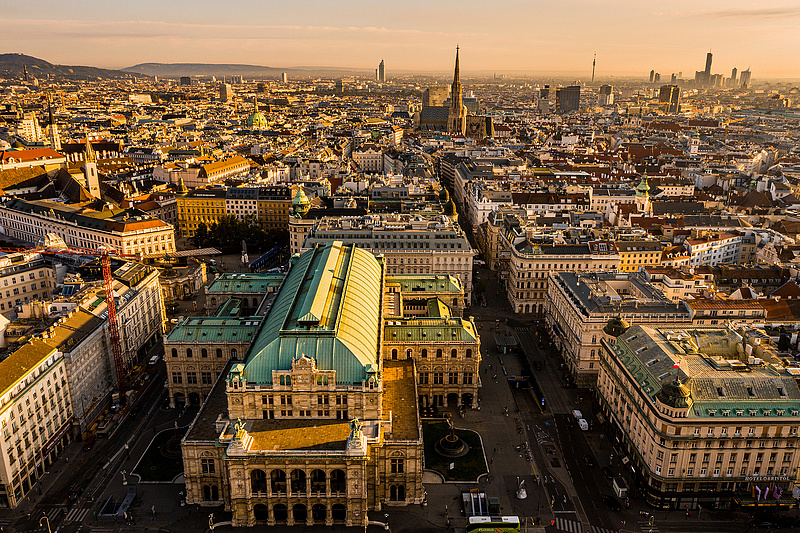 Bécsben a lakosság fele szociális bérlakásban él, egyre hosszabbak a várólisták