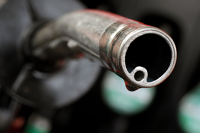 Felesleges a benzinhiszti vagy tényleg nagy baj fenyeget?