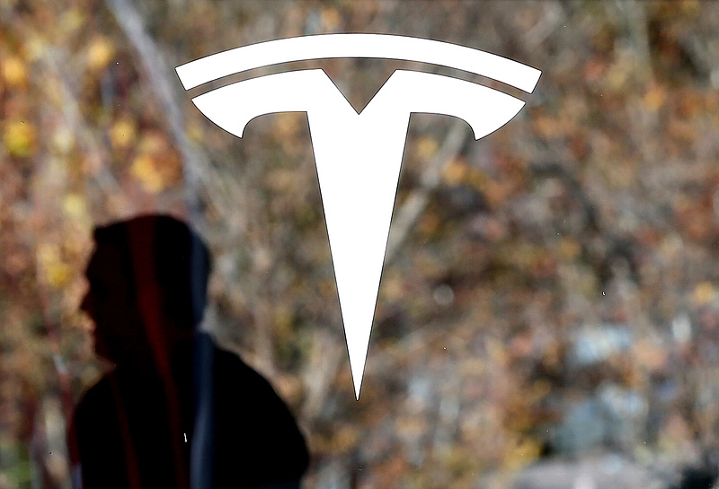 Rosszul indult a Tesla éve, megnevezték a felelőst