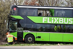 Halálos Flixbus baleset Németországban: a kórházakban vészhelyzetre készülnek
