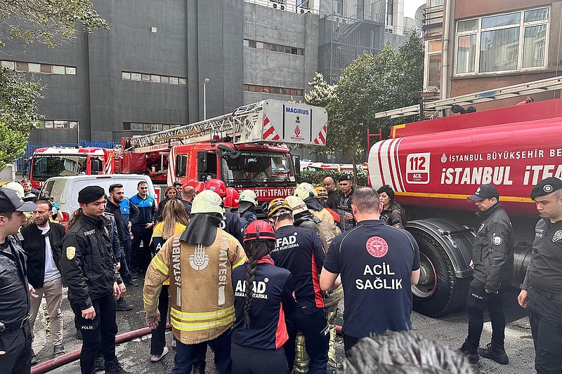 Több tucat halálos áldozata van az isztambuli tűzvésznek
