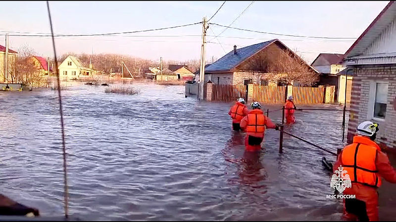Már több mint hatezer ház van víz alatt Oroszországban a súlyos áradások miatt 
