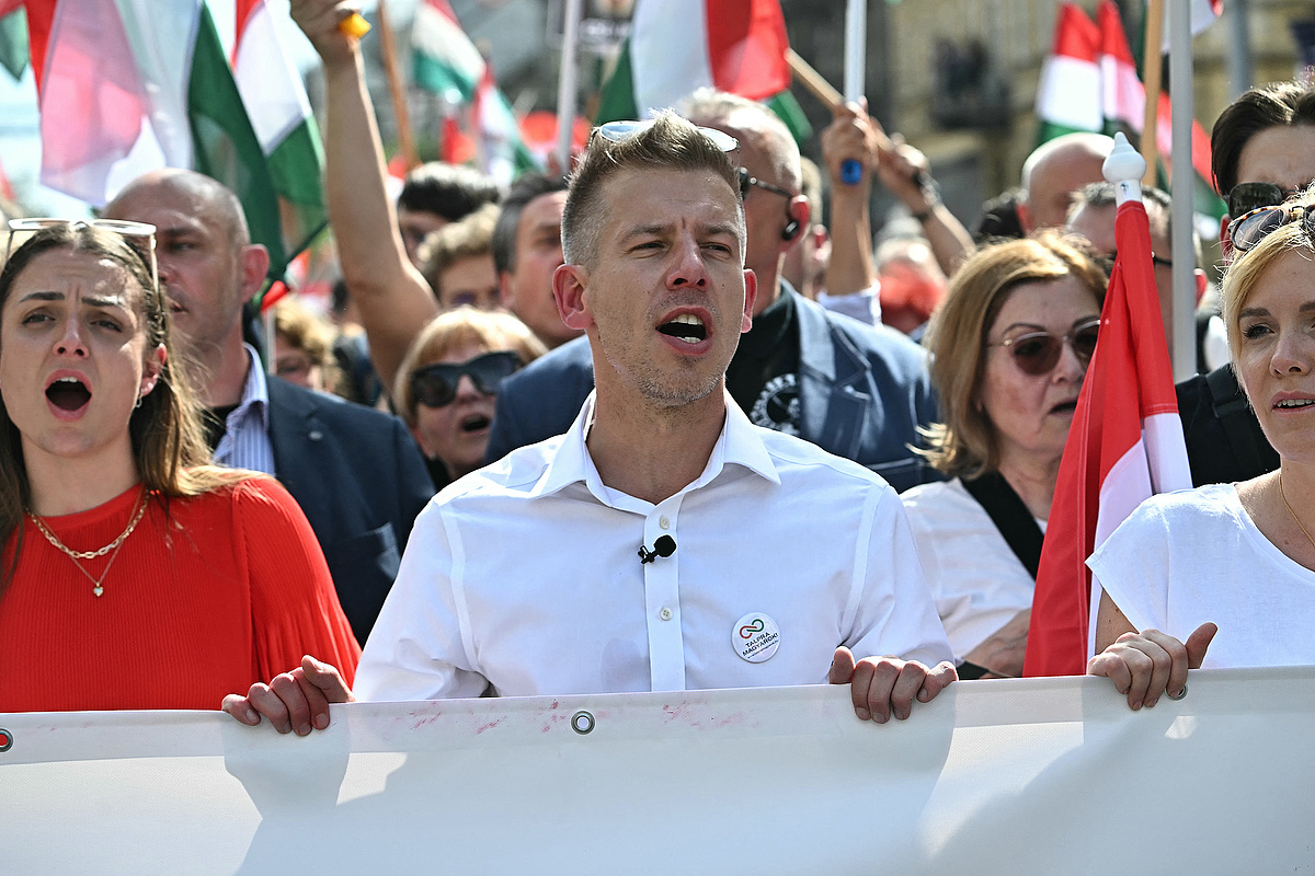 Budapesti tüntetésre hívta követőit Magyar Péter