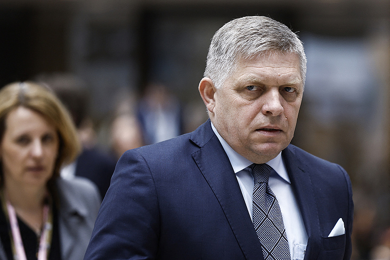 Robert Ficót Orbánhoz hasonlítják, nem teszi zsebre a médiamunkások üzenetét