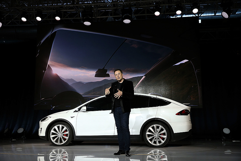 Ha nincs jobb ötlete, a detroiti riválisoktól koppint Elon Musk
