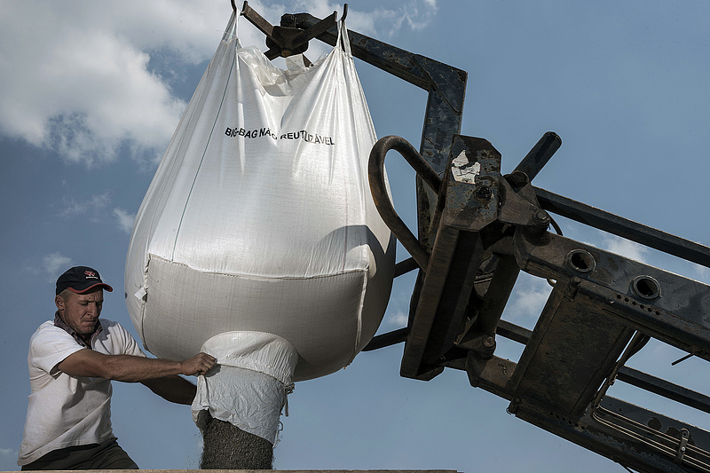 Ipari hulladék az ukrán műtrágya, eladhatják földjeiket a magyar termelők 