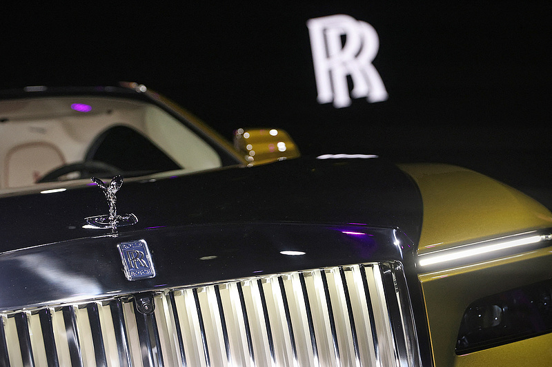 Terjeszkedik a Rolls-Royce a vásárlói extra igények miatt  
