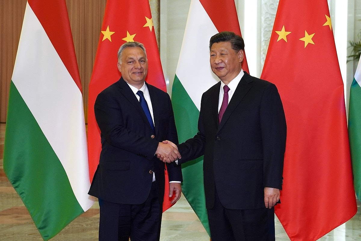 Hszi Csin-ping leszállt, Orbán Viktorék már nagyon készülnek