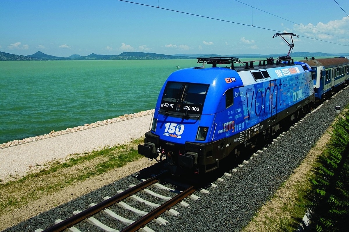 New Rail and Bus Travel Options to Hungarian Sea for Pre-Season Schedule