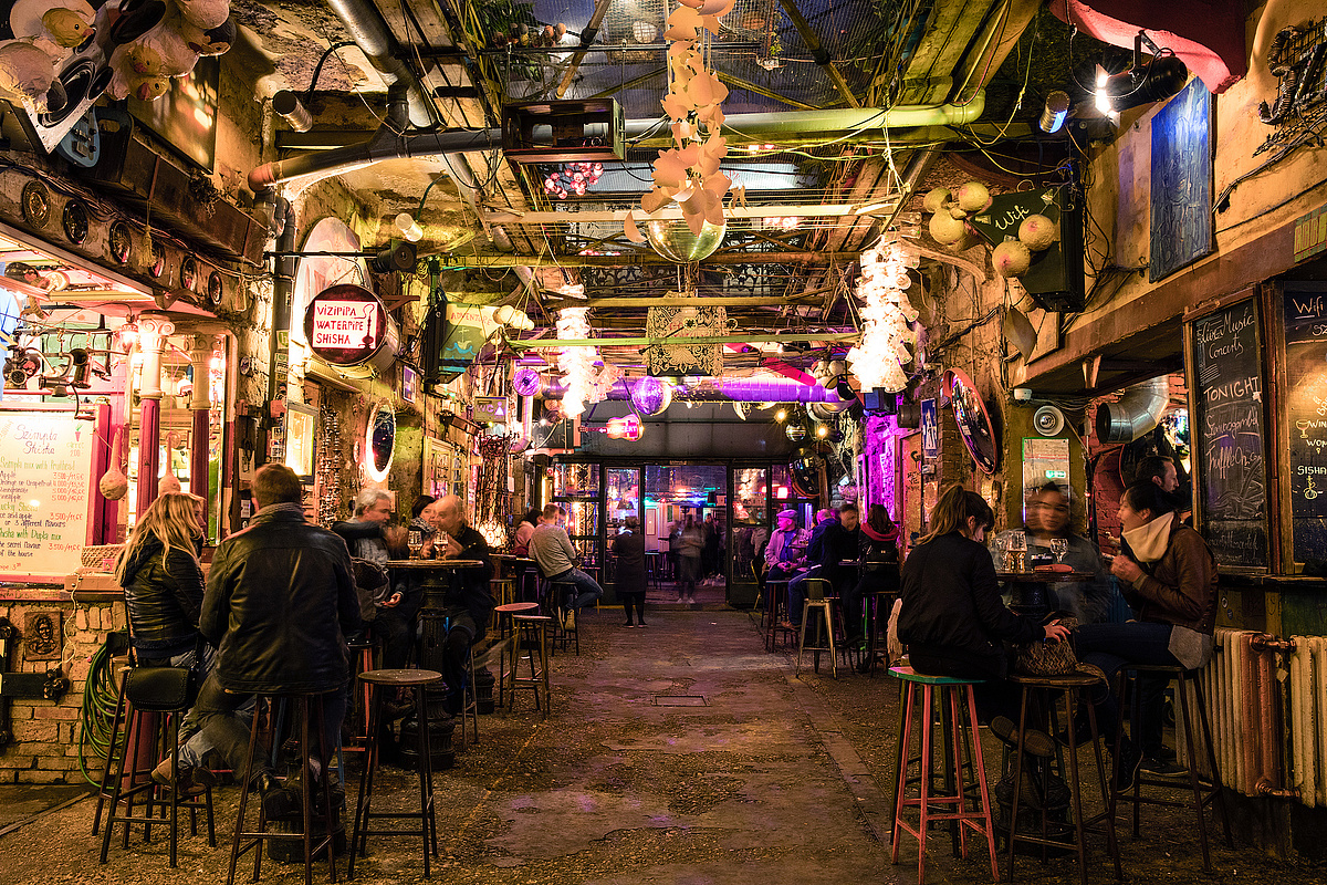 Terézváros befogadná a bulinegyedet